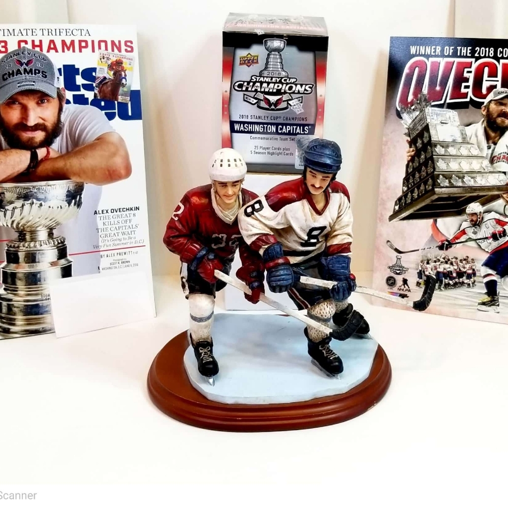 Washington Capitals 2018 Stanley Cup Champions Cards Magazine Photo Statue Set